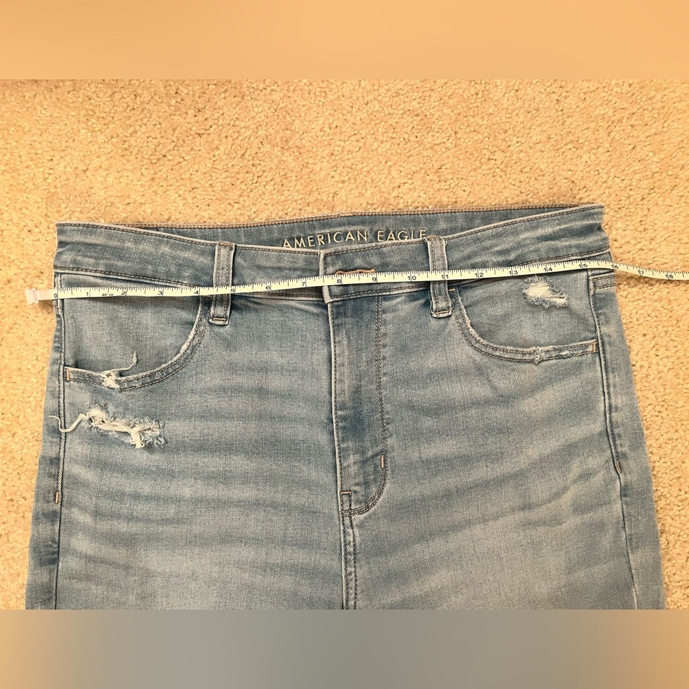 American Eagle Outfitters Light Wash Blue High-Rise Skinny Jeans - Picture 6 of 10